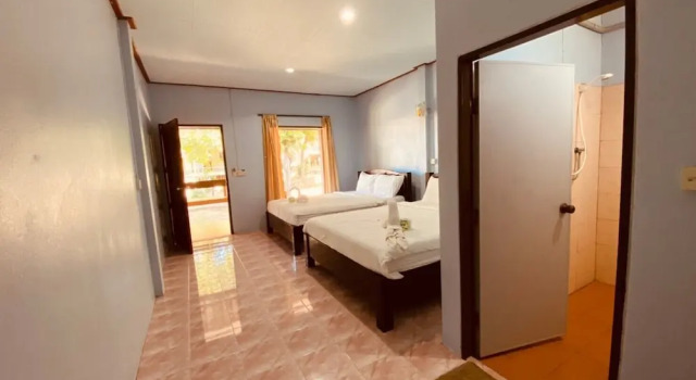 Бунгало Phupha Bungalow Haad Rin