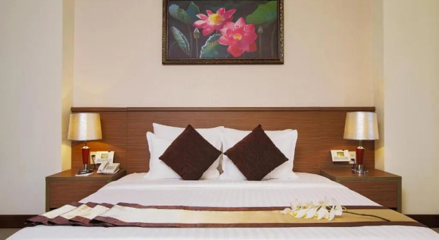 Люкс Sunrise Hotel