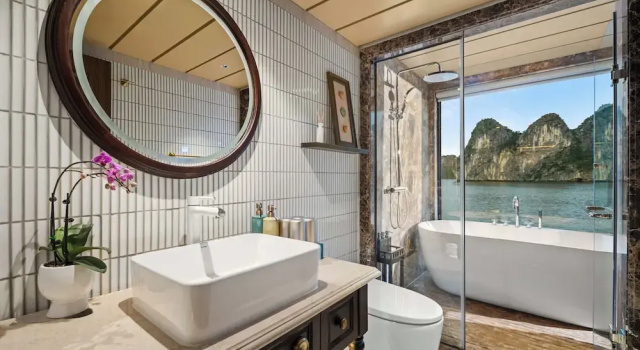Семейный люкс с балконом Halong Lyra Grandeur Cruise