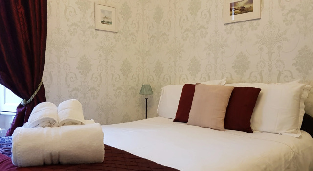 Mansefield Guest House, Забронировать Отель Отели Корпах 4 звезды, 4*