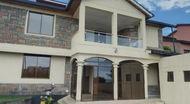 Twiga Whitehouse Villas, Rezervovat Vila Hotely v Nakuru s parkováním, Parkování