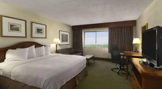Days Inn & Suites by Wyndham Omaha NE, Κράτηση Ξενοδοχείο Ομάχα Νεμπράσκα