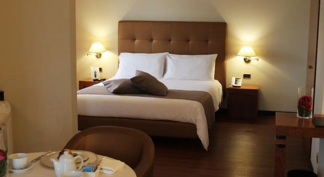 Люкс Hotel De La Ville Avellino