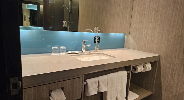 Deluxe Dreier Zimmer Concorde Hotel Singapore