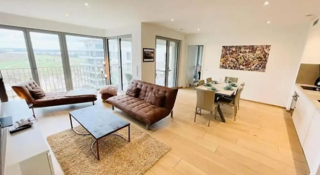 Апартаменты Deluxe 3 bedrooms in Gasperich Terrace&Parking