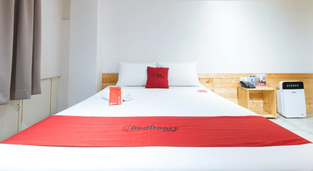 Двухместный номер Standard RedDoorz Plus at Boni Avenue Mandaluyong