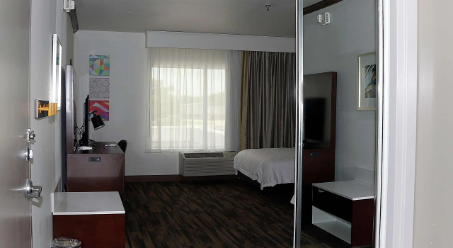 Четырёхместный номер Standard Hampton Inn and Suites Stephenville