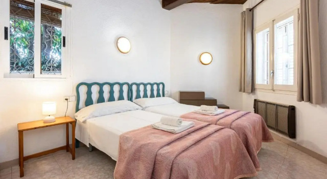 Villa 30m from the beach Cambrils, Забронировать Вилла Коттеджи El Baix Camp, Коттедж