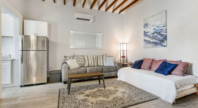 Charming Homes Close to French Quarter