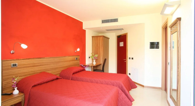 Двухместный номер Comfort Hotel 5 Vie