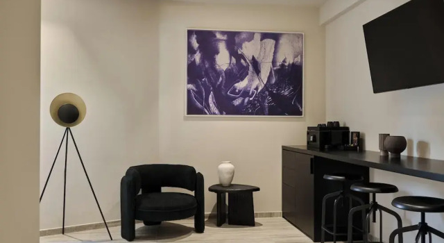 Finders Top Floor Apartments
