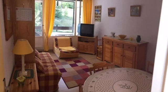 Appartement Enchastrayes, 1 pièce, 4 personnes - FR-1-165A-31