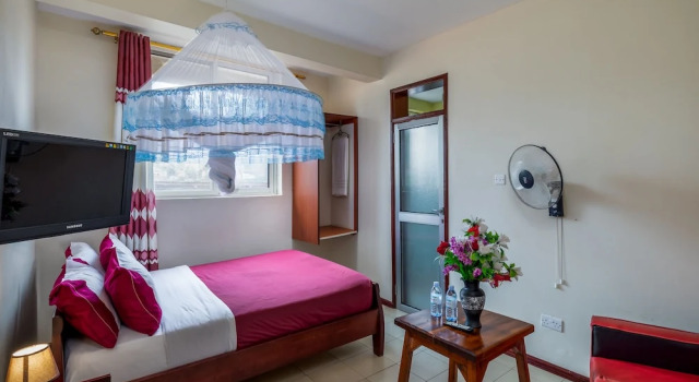 Номер Standard Hotel Royal Nest Entebbe