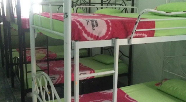 Кровать в общем номере Supreeya Guesthouse - Hostel
