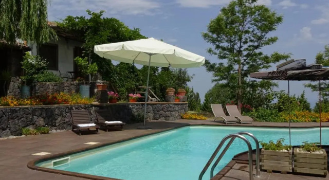 Двухместный номер Standard с балконом и с видом на море Alberto's Mt. Etna B&B