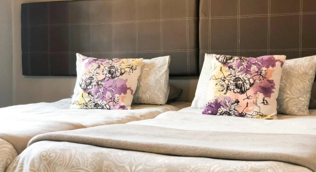 Buyskop Lodge, Buchen Sie Hotel Hotels in Warmbad mit Parkplatz, Parkplätze