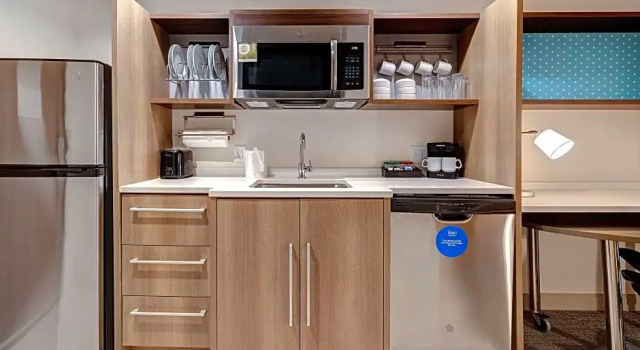 Четырёхместный люкс Home2 Suites By Hilton DeKalb