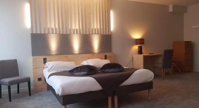 Le Castelet Sancy - Jardin & Spa, Забронировать Отель Мон-Дор Пюи-де-Дом