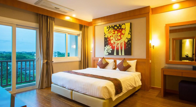 Romantic Hotel Khonkaen, Rezervovat Hotel Levné hotely v North-Eastern Thailand