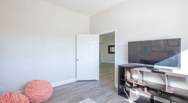 8140 E Pine - 6 Br Home, Забронировать Дом для отпуска Отели Скотсдейл с парковкой, Парковка