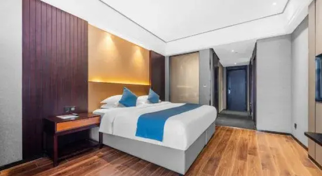 Люкс Deluxe Huichang Moon Bay International Hotel (Huichang County Administrative Center Store)