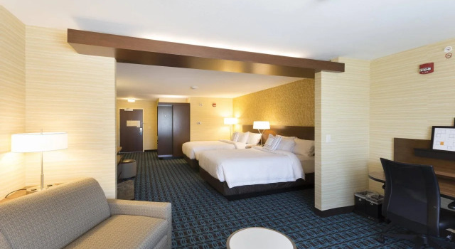 Fairfield Inn & Suites by Marriott Decorah, Book Hotel Decorah Iowa, nær Agora