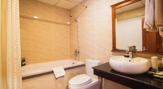 Люкс с видом на город Western Hanoi Hotel