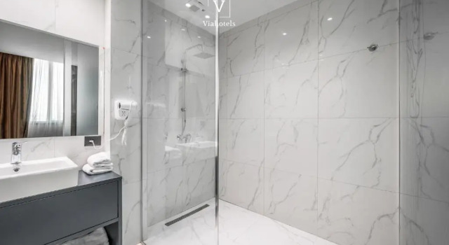 Номер Superior VH Eurostar Tirana Hotel Congress & Tirana Spa