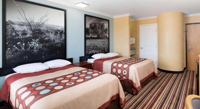 Standard Vierer Zimmer Super 8 by Wyndham Midland