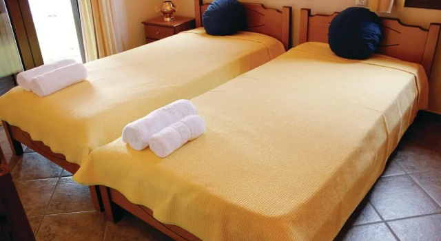 Amazing Home in Agios Andreas Astros With 2 Bedrooms, Rezerwuj Hotel Hotele w Arcadia z parkingiem, Parking