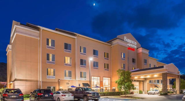 Fairfield Inn and Suites by Marriott Birmingham Pelham/I-65, Book Hotel Hoteller i Pelham med pool, Swimmingpool
