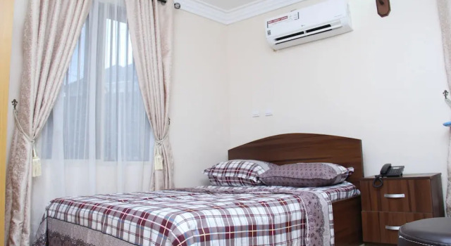SSCFG APTMS & SUITES - SAMMYs PLACE, Book Apartment Ikeja 