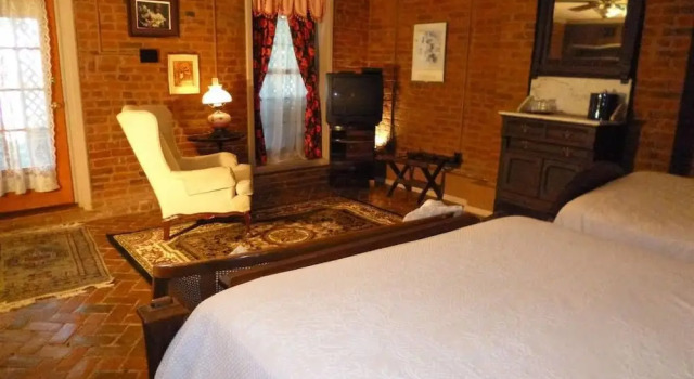 Номер Luxury Corners Mansion Inn - A Bed and Breakfast