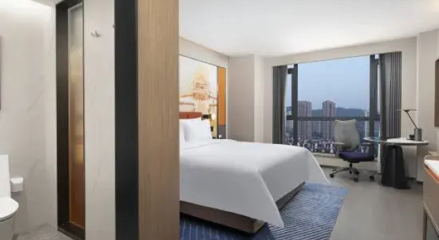 Номер Superior Hampton by Hilton Qingdao CBD