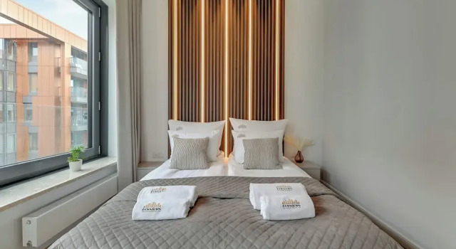 Апартаменты с балконом Brabank Riverside Premium Suites & Free Parking by Downtown Apartments