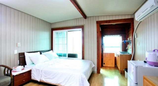 Windmill and Sea Pension, Забронировать Апартаменты/квартира Hallim 