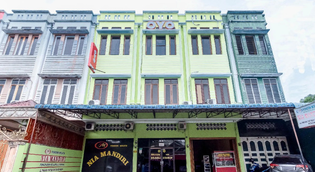 OYO 723 Penginapan Nia Mandiri Syariah, Rezerwuj Hotel Medan Sumatra