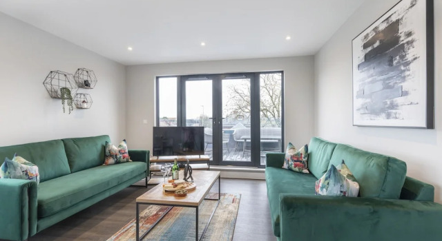 Апартаменты Elliot Oliver - Stunning 3 Bedroom Penthouse With Large Terrace And Parking