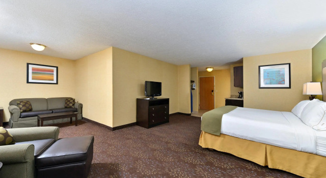 Двухместный номер Deluxe Holiday Inn Express Hotel & Suites Charlotte by IHG