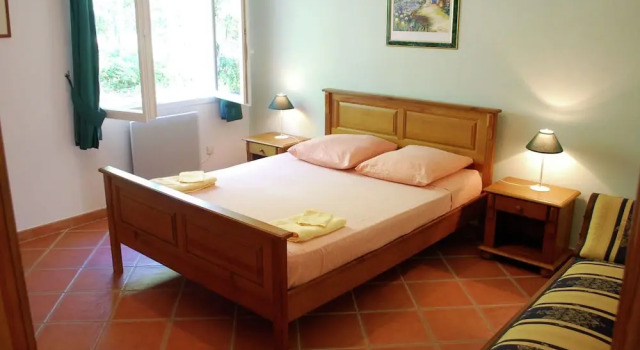 Child Friendly Villa With Private Pool and Large Garden Near lac Sainte Croix, Забронировать Вилла Коттеджи Verdon Natural Regional Park, Коттедж
