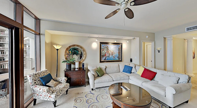 Immaculate Beachfront W/ Resort-style Pools 2 Bedroom Condo