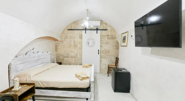 Centro Storico Rooms, Забронировать Отель «постель и завтрак» Галлиполи Саленто, рядом с Castello di Gallipoli