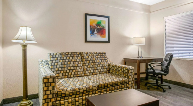 Quality Inn & Suites Jacksonville-Baymeadows, Réserver Hôtel Jacksonville 