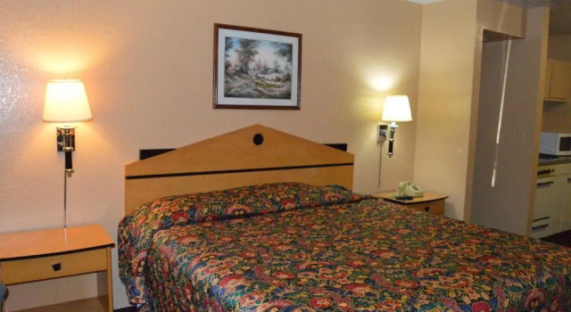 Номер Standard Delux Inn Tulsa