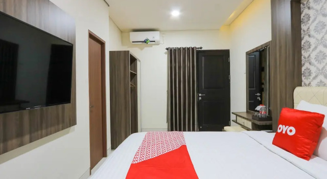 Albanis Family Residence by OYO Rooms