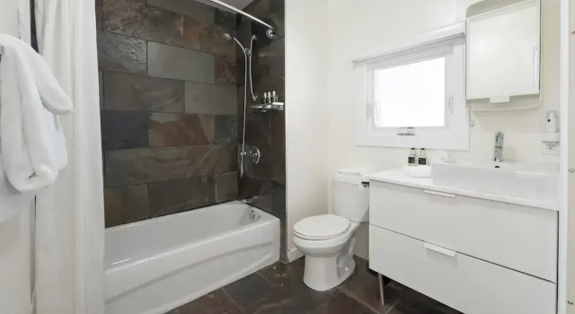 Номер Deluxe Rockwater Secret Cove Resort