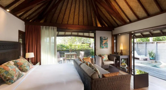Двухместное бунгало Private Pool Deluxe Garden Hilton Moorea Lagoon Resort & Spa