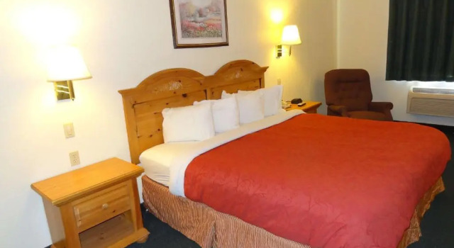 Номер Standard Motel 6 Portland, IN