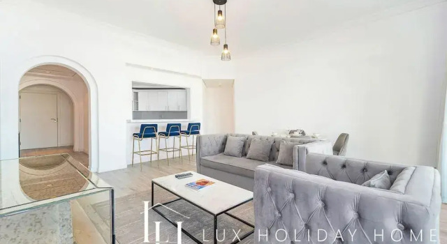 Апартаменты Deluxe LUX Holiday Home - Al Nabat 1