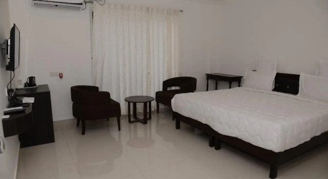Hotel RR Grand, Rezervovat Hotel Hotely v Bangalore s parkováním, Parkování